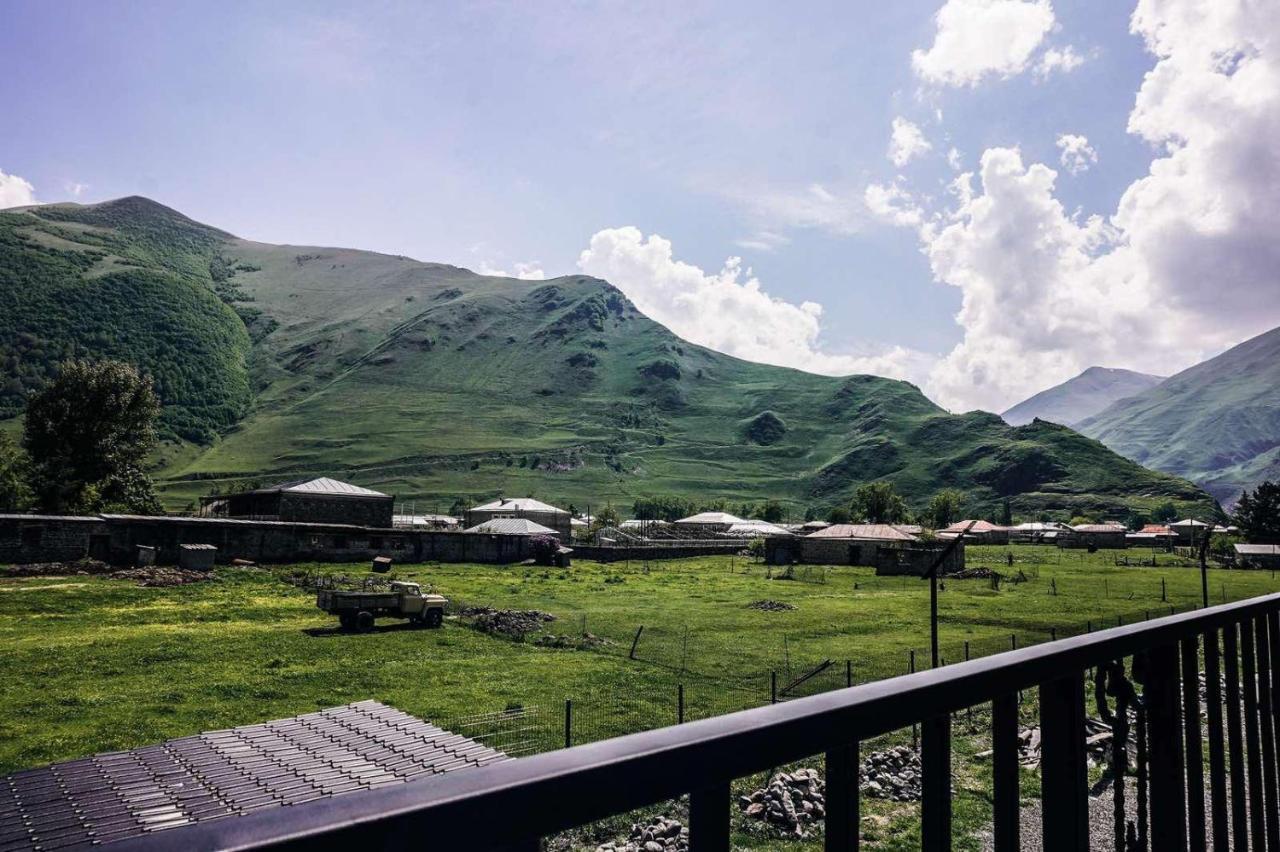 Holiday Home Kazbegi Ngoại thất bức ảnh
