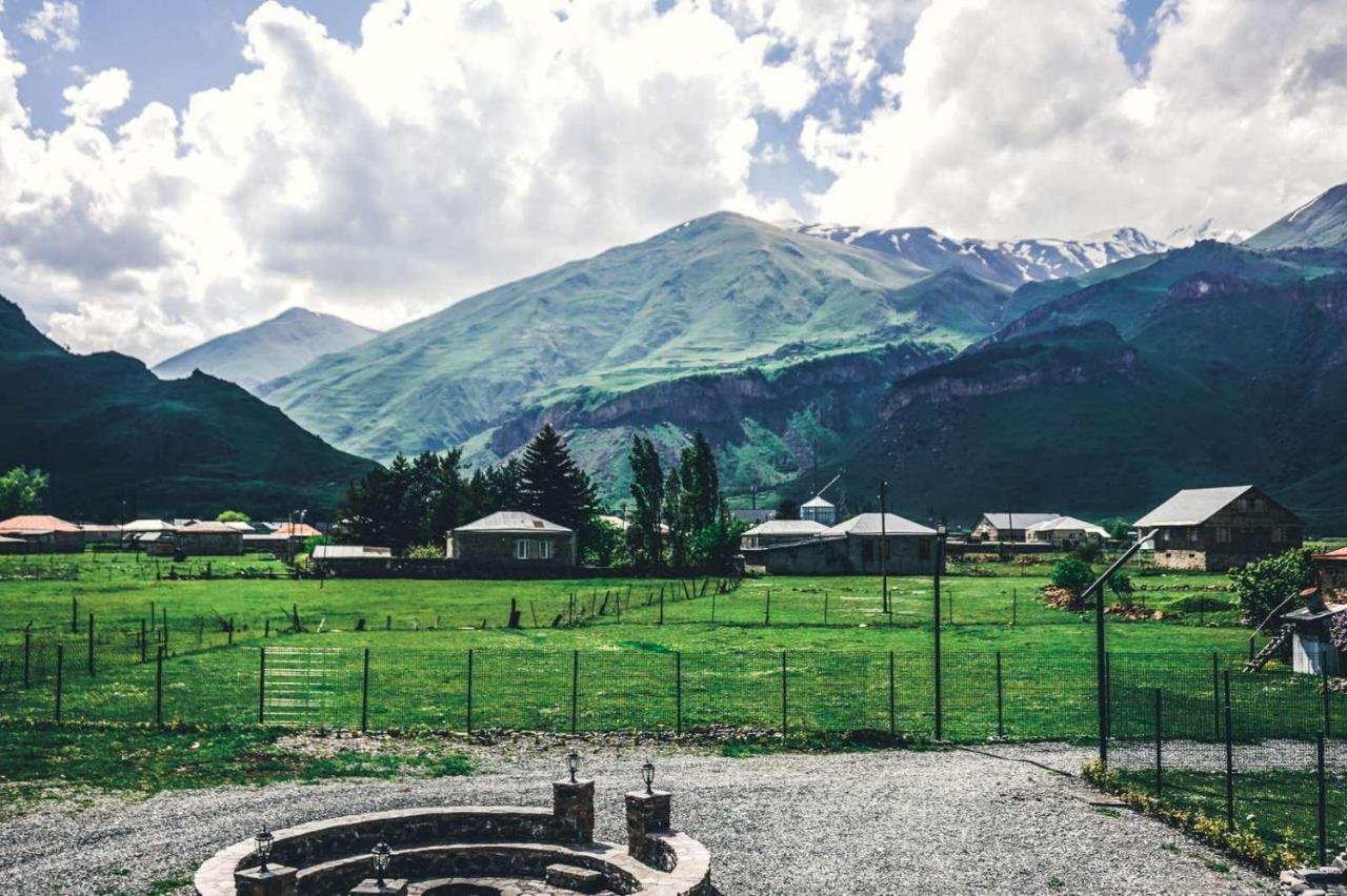 Holiday Home Kazbegi Ngoại thất bức ảnh